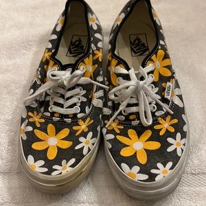 Vans lace up sneaker